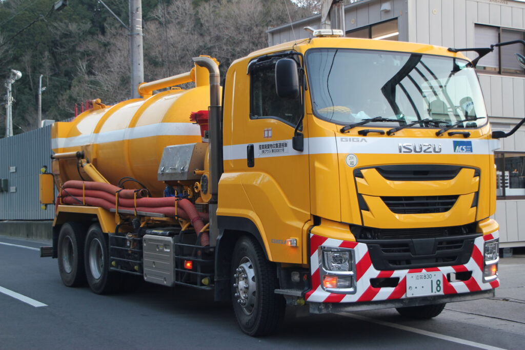 10t強力吸引車
